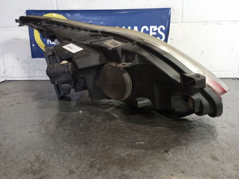 Recambio de faro izquierdo para citroen c4 1.6 hdi 110 fp vts referencia OEM IAM   