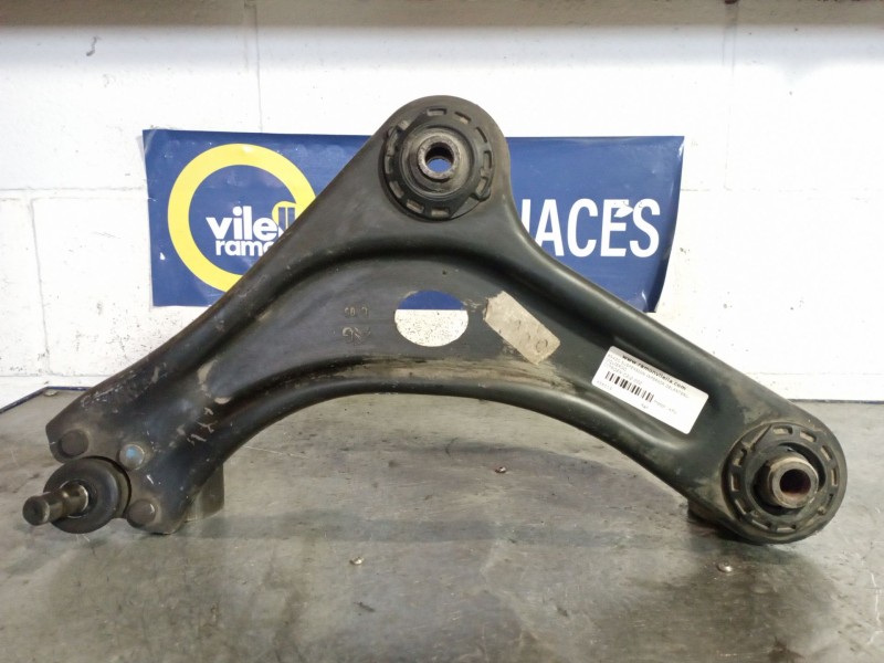Recambio de brazo suspension inferior delantero izquierdo para citroen c3 1.4 collection referencia OEM IAM   