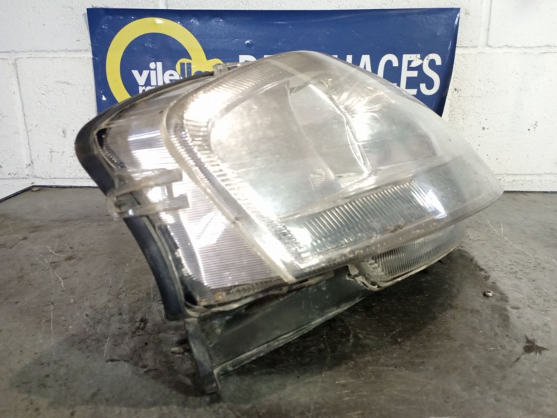 Recambio de faro derecho para citroen c3 1.4 collection referencia OEM IAM   