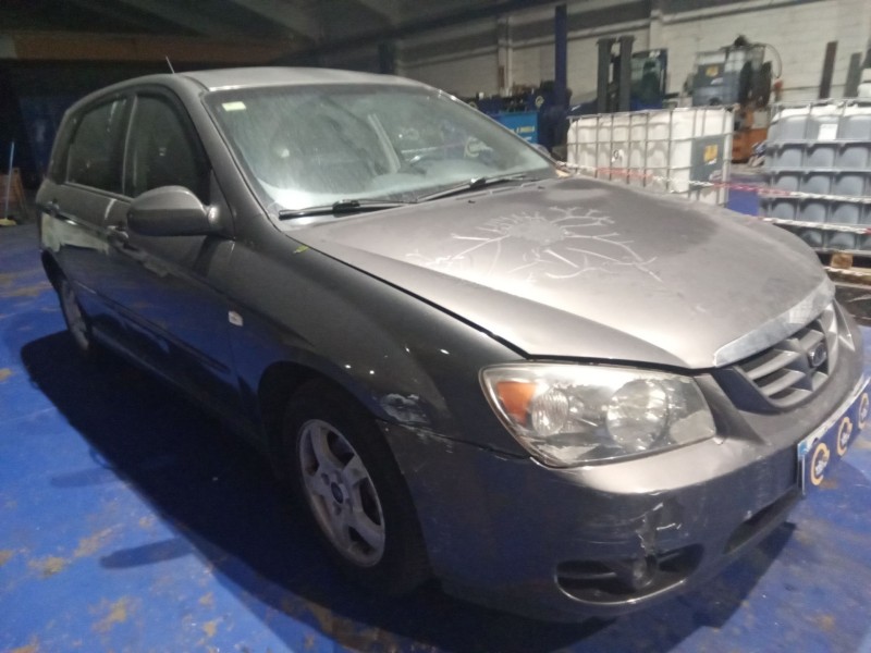kia cerato del año 2005
