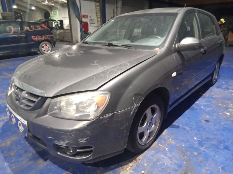 kia cerato del año 2005