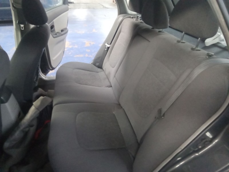 kia cerato del año 2005