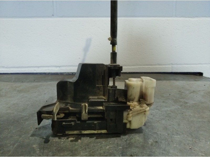 Recambio de cerradura puerta delantera derecha para fiat doblo cargo (223)  | 0.01 - ...  | 0.01 - ... referencia OEM IAM   