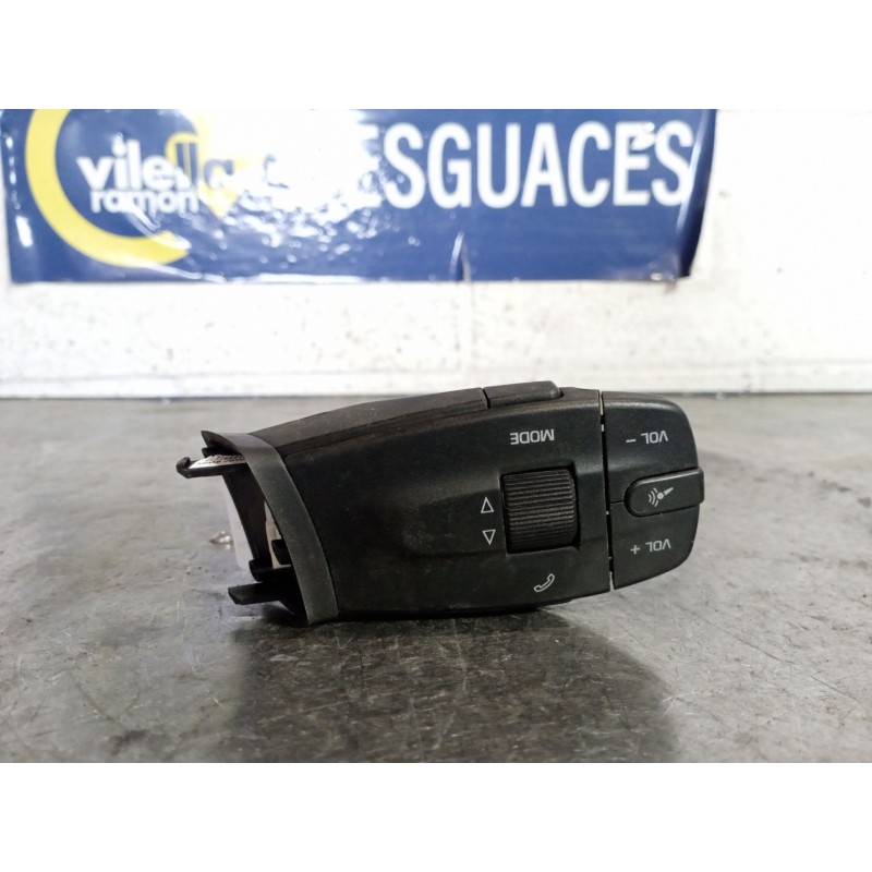 Recambio de mando multifuncion para seat ibiza (6j5) 1.6 tdi | 0.08 - ... 1.6 tdi | 0.08 - ... referencia OEM IAM   