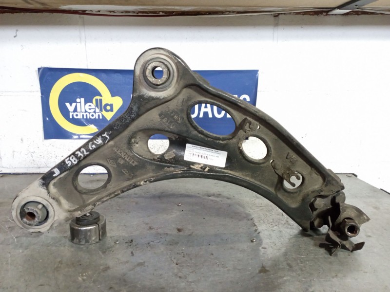Recambio de brazo suspension inferior delantero derecho para renault trafic (desde 5.89) 2.0 referencia OEM IAM   
