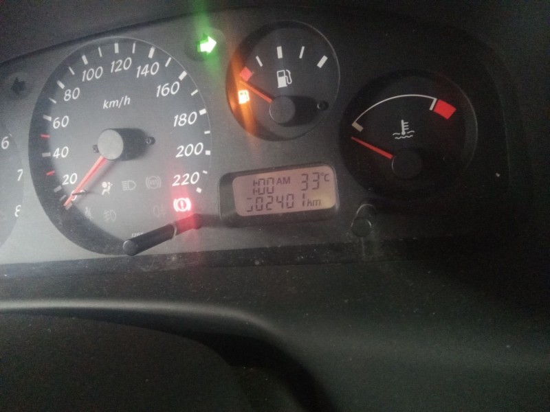 nissan almera (n16/e) del año 2000