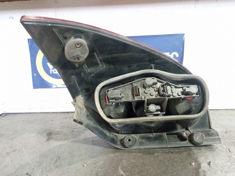Recambio de piloto trasero izquierdo para renault laguna ii grandtour (kg0) referencia OEM IAM   