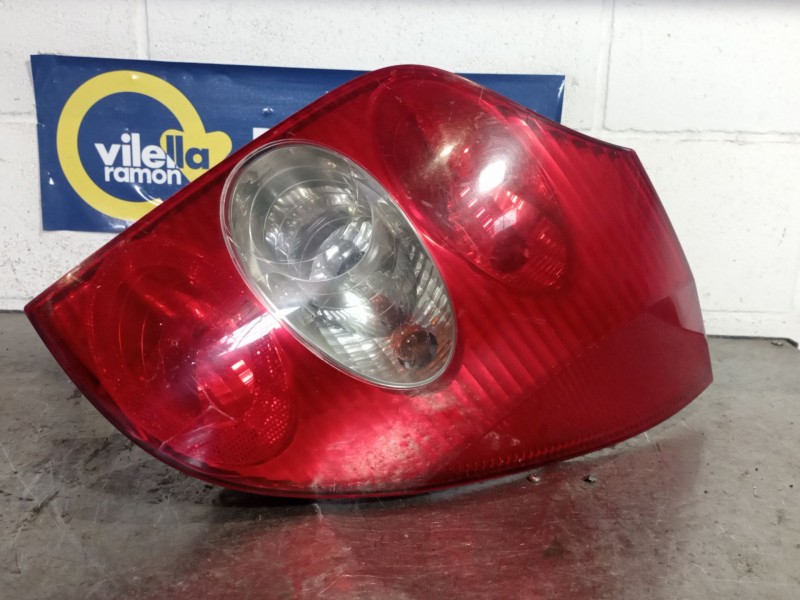 Recambio de piloto trasero derecho para renault laguna ii grandtour (kg0) referencia OEM IAM   