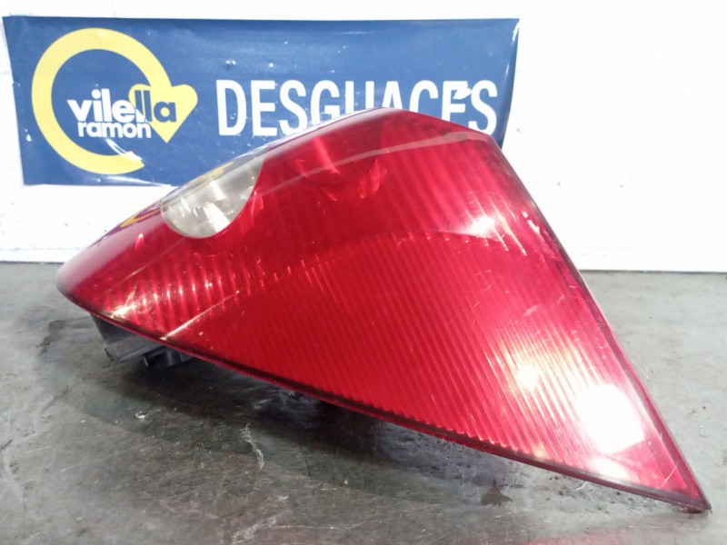 Recambio de piloto trasero derecho para renault laguna ii grandtour (kg0) referencia OEM IAM   