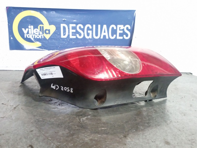 Recambio de piloto trasero derecho para renault laguna ii grandtour (kg0) referencia OEM IAM   