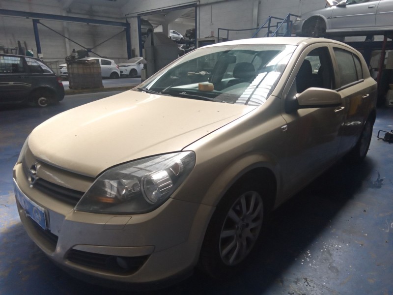 opel astra h berlina del año 2005