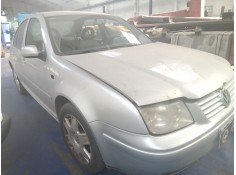 volkswagen bora berlina (1j2) del año 2002 2