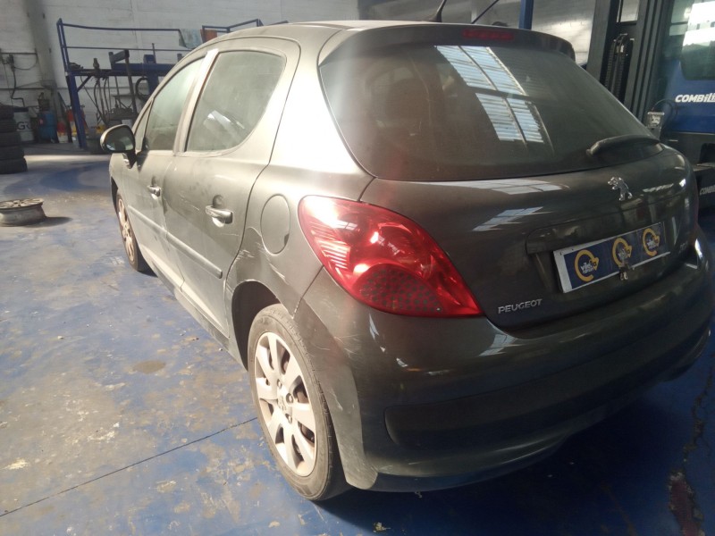 peugeot 207 del año 2008