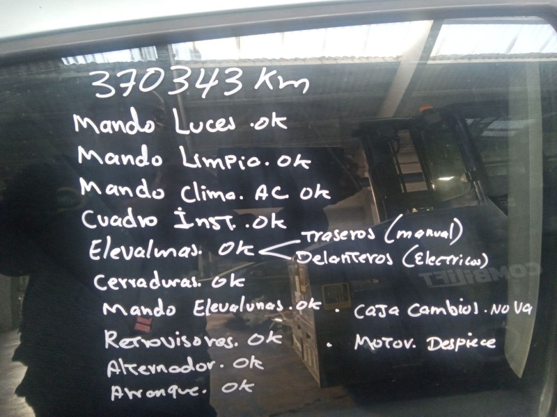 ford focus berlina (cak) del año 2000
