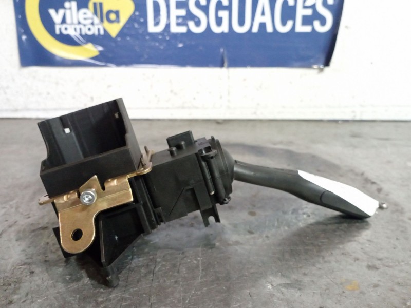 Recambio de mando intermitentes para audi a6 berlina (4f2) 3.0 v6 24v tdi referencia OEM IAM   