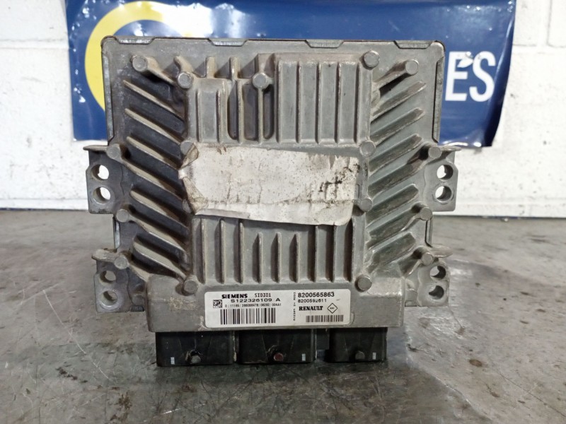 Recambio de centralita motor uce para renault scenic ii grand dynamique referencia OEM IAM S122326109A 8200565863 SID301