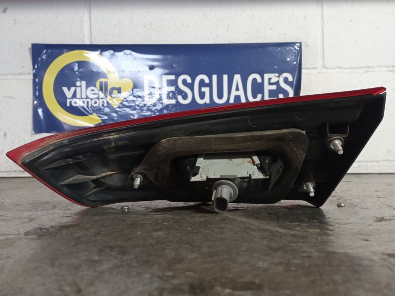 Recambio de piloto porton izquierdo para mitsubishi asx (ga0w)  | 0.10 - ...  | 0.10 - ... referencia OEM IAM   