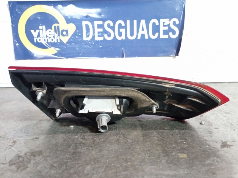 Recambio de piloto porton derecho para mitsubishi asx (ga0w)  | 0.10 - ...  | 0.10 - ... referencia OEM IAM   