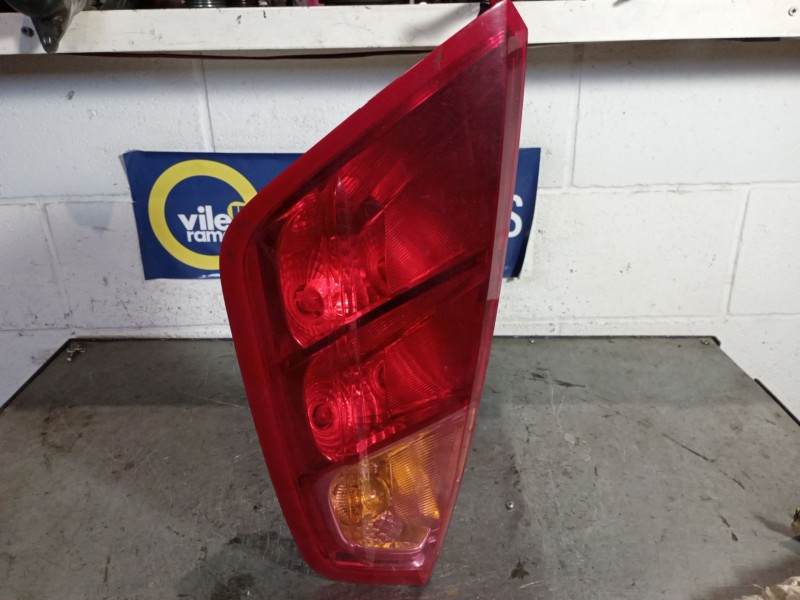 Recambio de piloto trasero derecho para fiat punto (199)  | ...  | ... referencia OEM IAM   