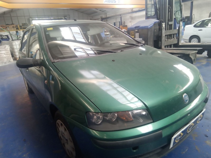 fiat punto berlina (188) del año 2001