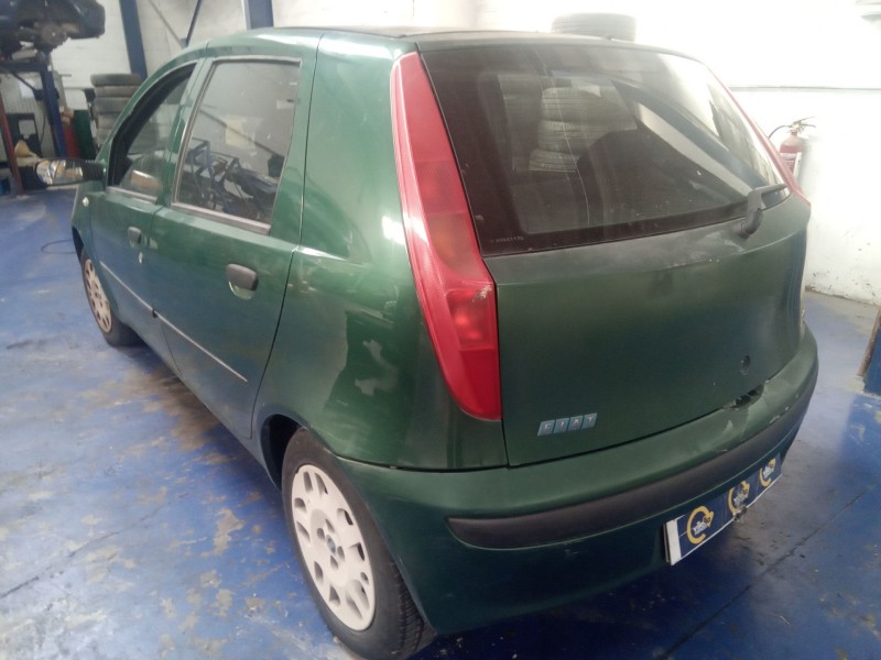 fiat punto berlina (188) del año 2001