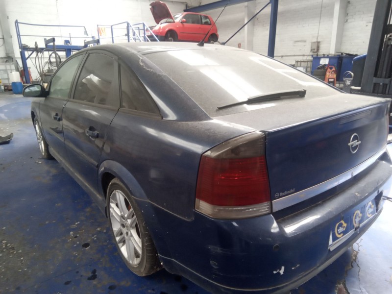 opel vectra c berlina del año 2005