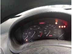 peugeot 206 berlina del año 2001