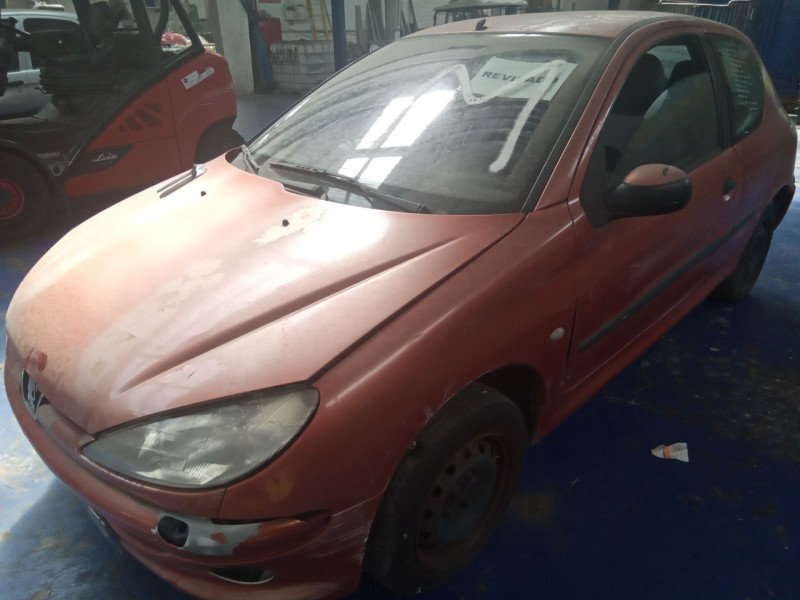 peugeot 206 berlina del año 2001