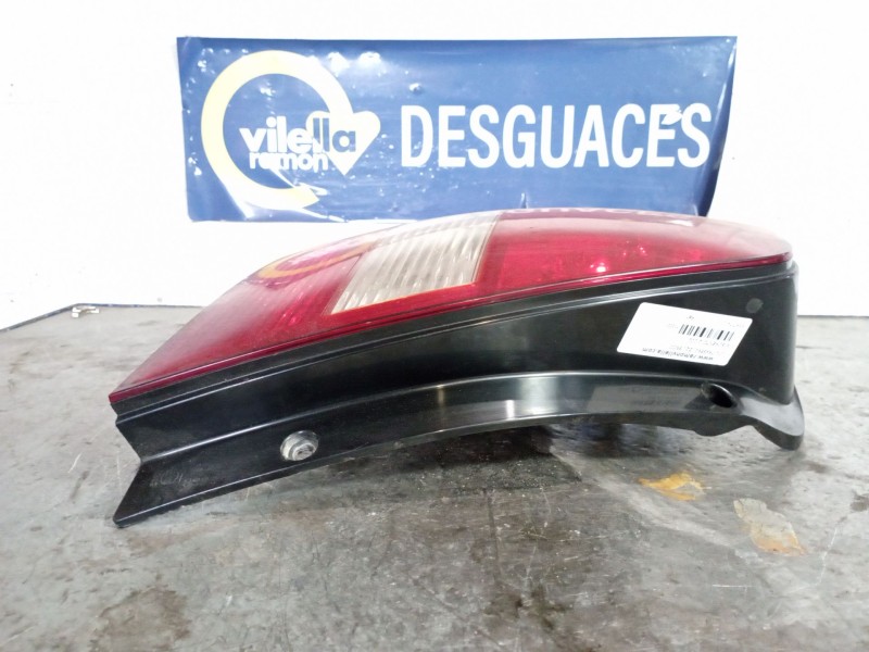 Recambio de piloto trasero izquierdo para kia sorento 2.4 16v cat referencia OEM IAM   