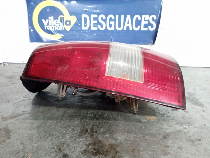 Recambio de piloto trasero izquierdo para kia sorento 2.4 16v cat referencia OEM IAM   