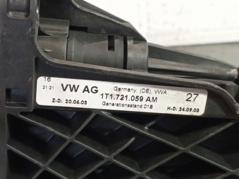 Recambio de pedal embrague para volkswagen touran (1t1) 2.0 tdi referencia OEM IAM 1T1721059AM  