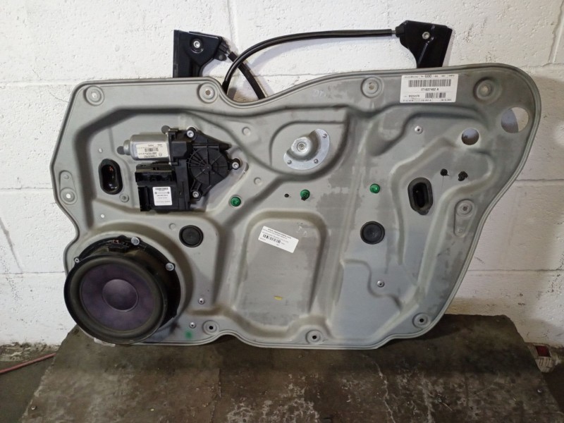 Recambio de elevalunas delantero derecho para volkswagen touran (1t1) 2.0 tdi referencia OEM IAM   