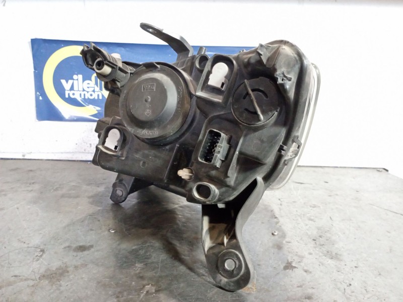 Recambio de faro derecho para dacia sandero (10.2011 )  | 0.12 - ... (10.2011 )  | 0.12 - ... referencia OEM IAM   