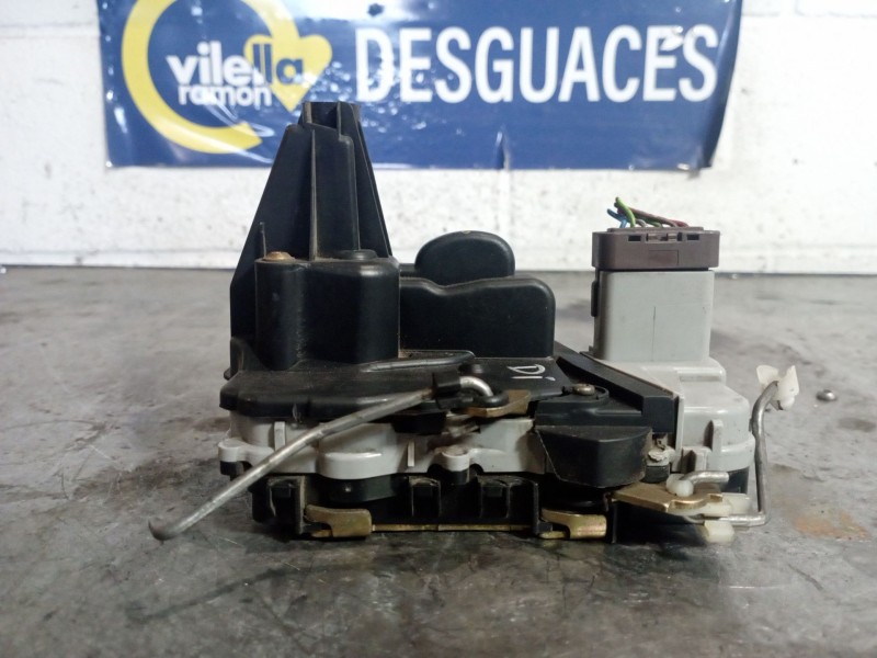 Recambio de cerradura puerta delantera izquierda para peugeot 307 break / sw (s1) break xs referencia OEM IAM   