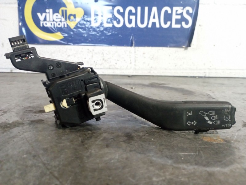 Recambio de mando luces para volkswagen scirocco 1.4 tsi 160 referencia OEM IAM 1K0953513G  