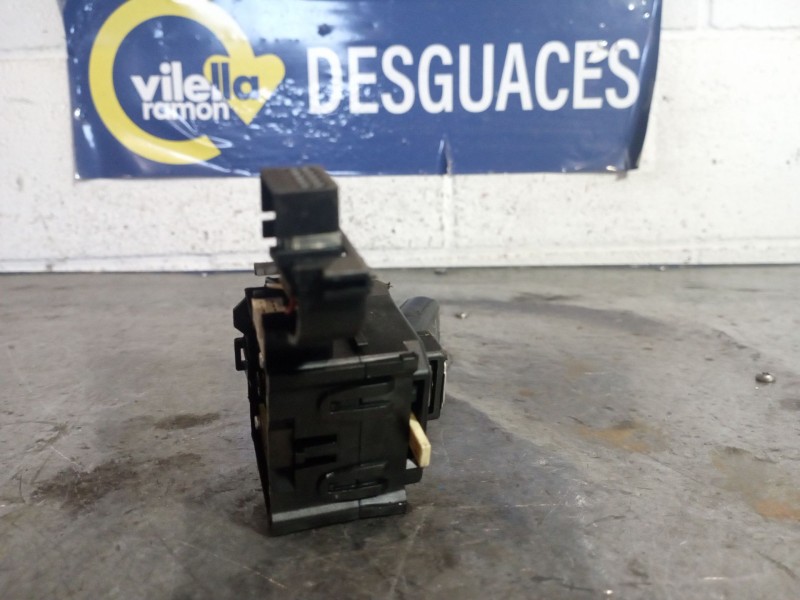 Recambio de mando luces para volkswagen scirocco 1.4 tsi 160 referencia OEM IAM 1K0953513G  
