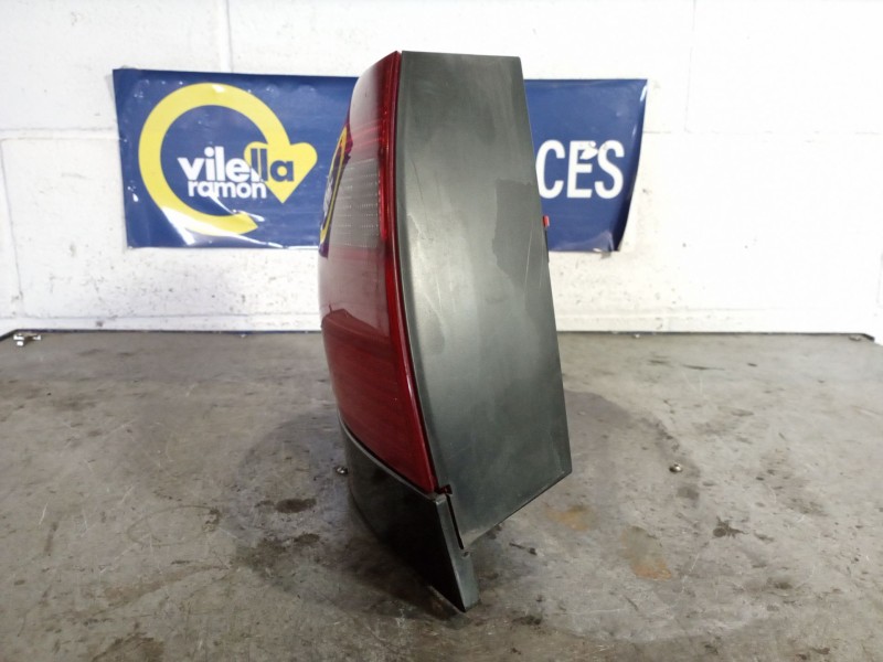 Recambio de piloto trasero izquierdo para audi a4 berlina (b5) 1.9 tdi referencia OEM IAM   