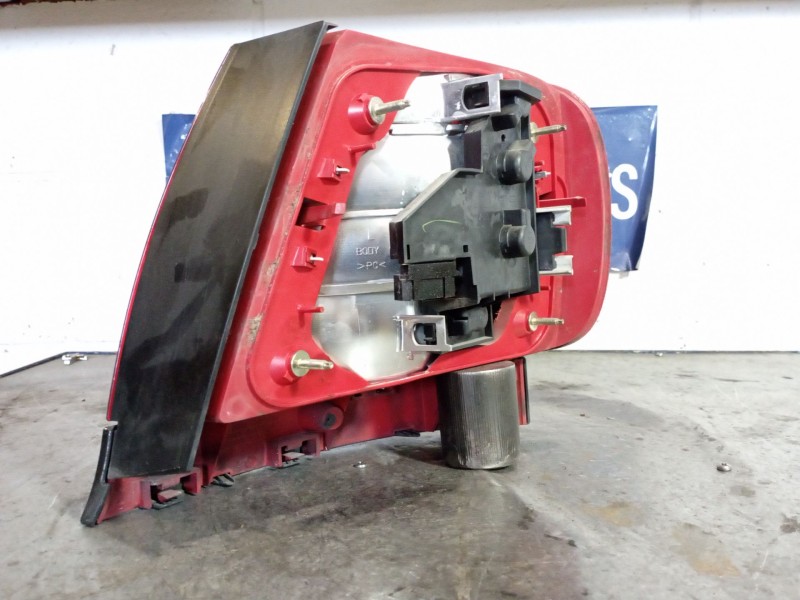 Recambio de piloto trasero izquierdo para audi a4 berlina (b5) 1.9 tdi referencia OEM IAM   