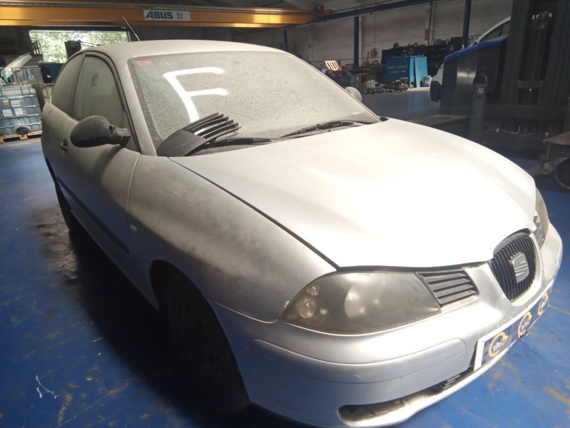 seat ibiza (6l1) del año 2003