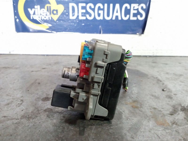 Recambio de caja reles fusibles para land rover discovery (salljg/lj) referencia OEM IAM 53900134A  