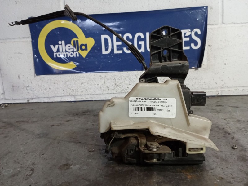 Recambio de cerradura puerta trasera derecha para volkswagen passat berlina (3b3) 1.9 tdi referencia OEM IAM   