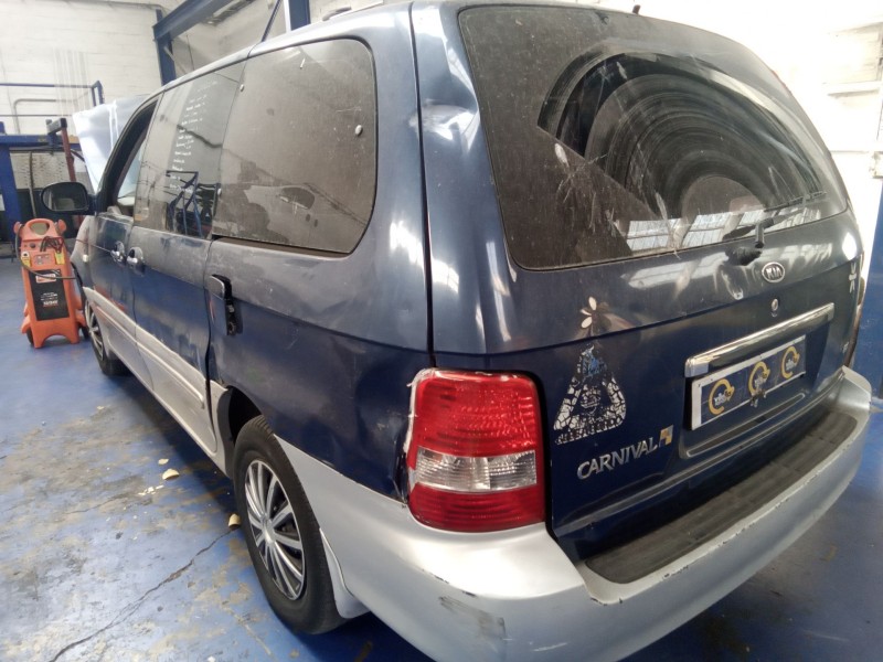 kia carnival del año 2004