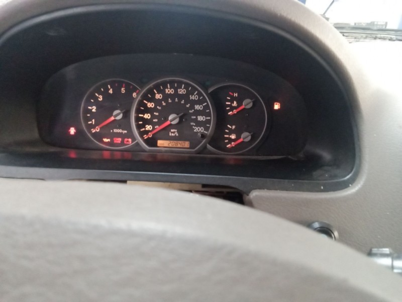 kia carnival del año 2004