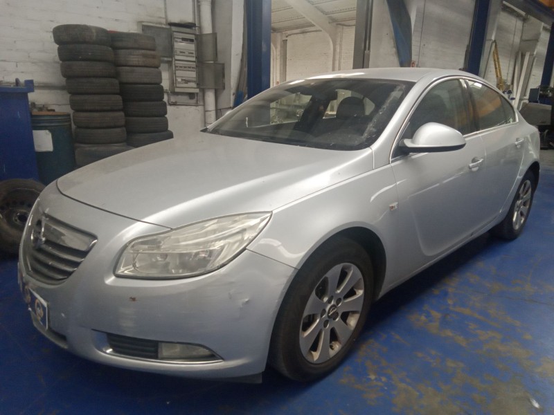 opel insignia berlina del año 2009