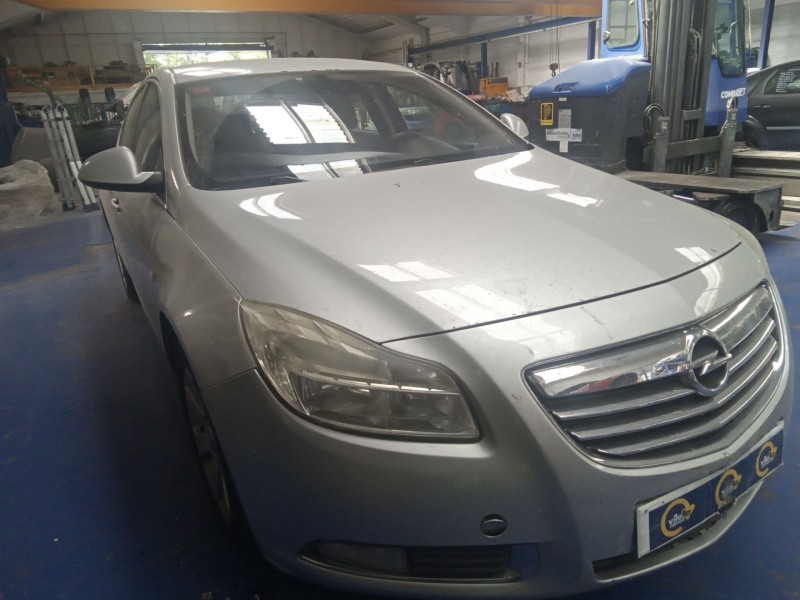 opel insignia berlina del año 2009