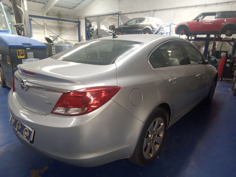 opel insignia berlina del año 2009