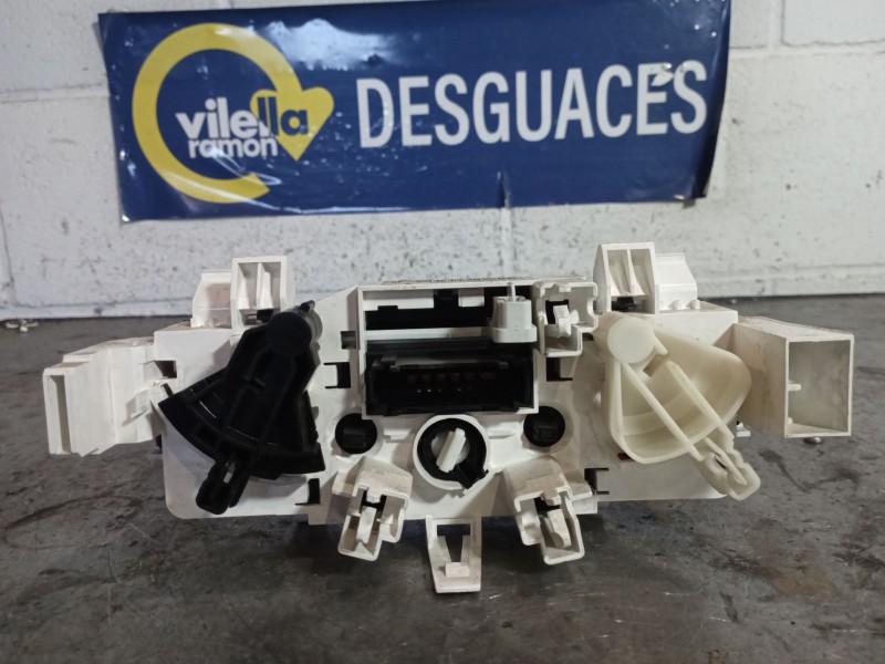 Recambio de mando calefaccion aire acondicionado para citroen c3 1.1 sx referencia OEM IAM F664479W 3G8B5B 