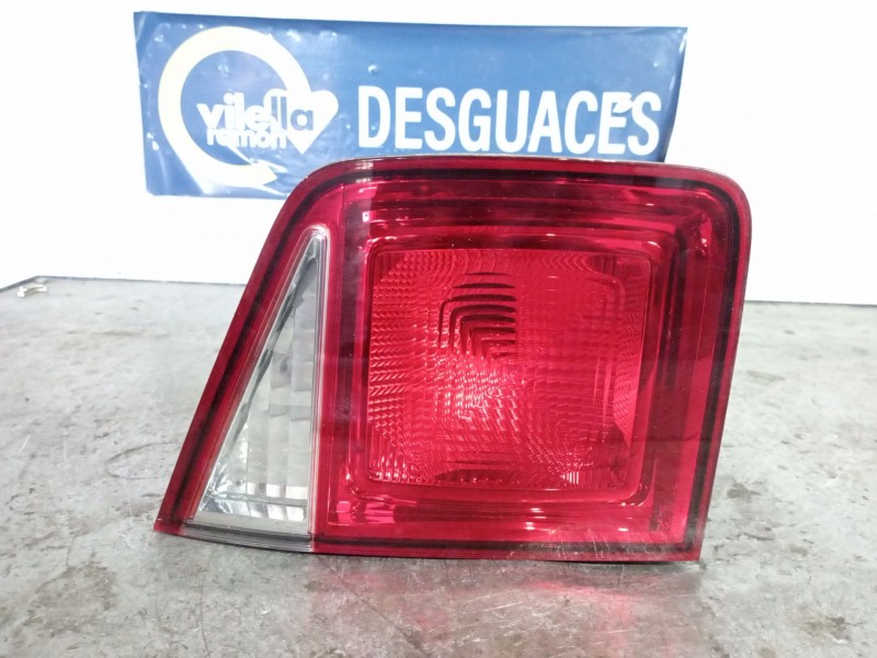 Recambio de piloto porton izquierdo para chevrolet orlando ltz referencia OEM IAM   