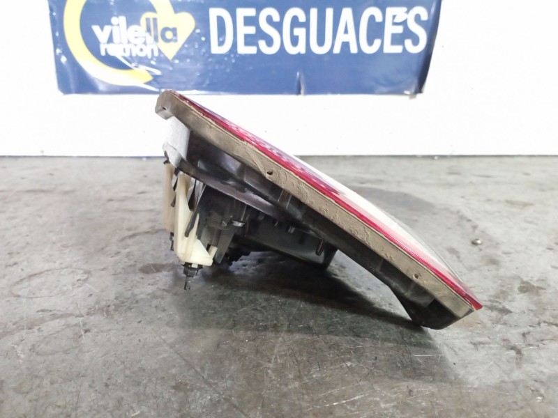 Recambio de piloto porton izquierdo para chevrolet orlando ltz referencia OEM IAM   