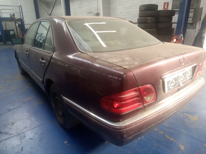 mercedes-benz clase e berlina diesel (bm 210) del año 2004